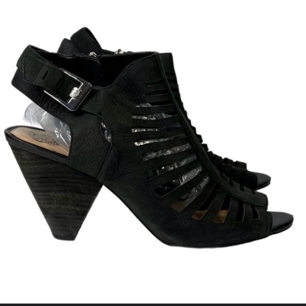 VINCE CAMUTO black heeled shoes